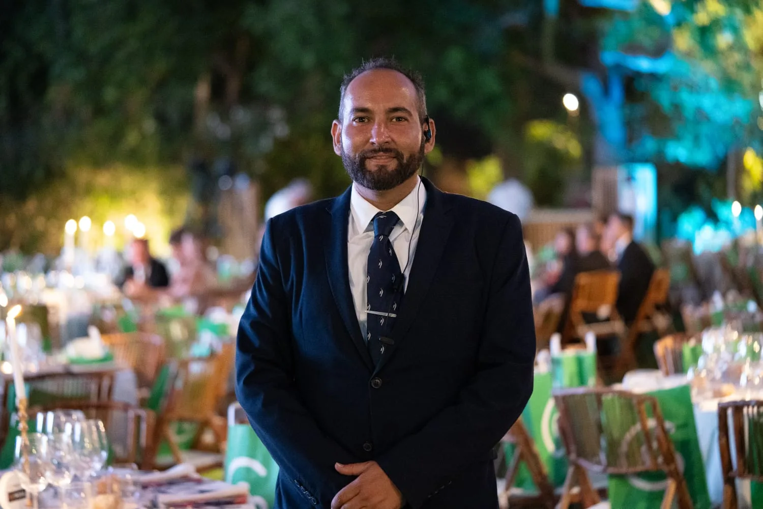 Responsable de MNQ acompañando la puesta a punto de un evento nocturno
